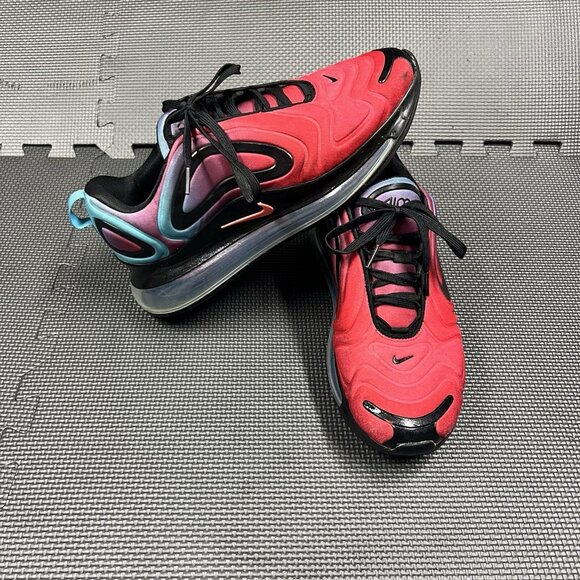 Size 9.5 - Nike Air Max 720 Red Gradient main image 4